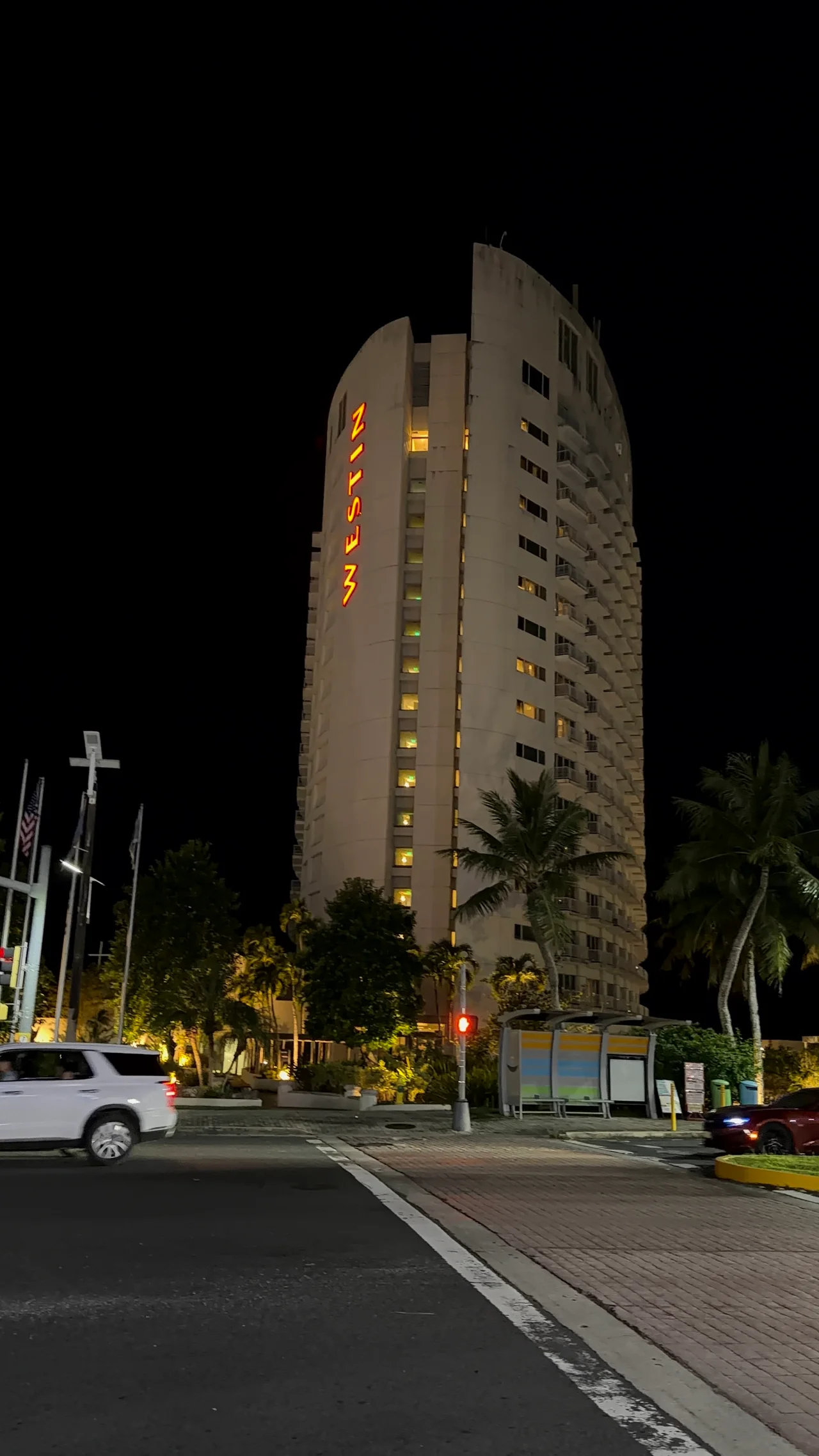 夜景に輝く西武の灯り